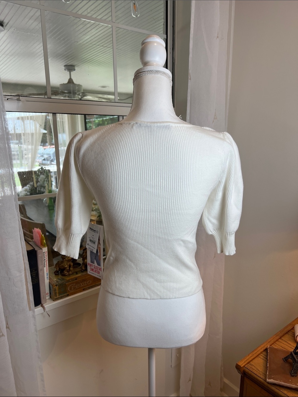 Celebrity Pink Cream Square Neck Puff Sleeve Top size medium. NWT! - Picture 4 of 7